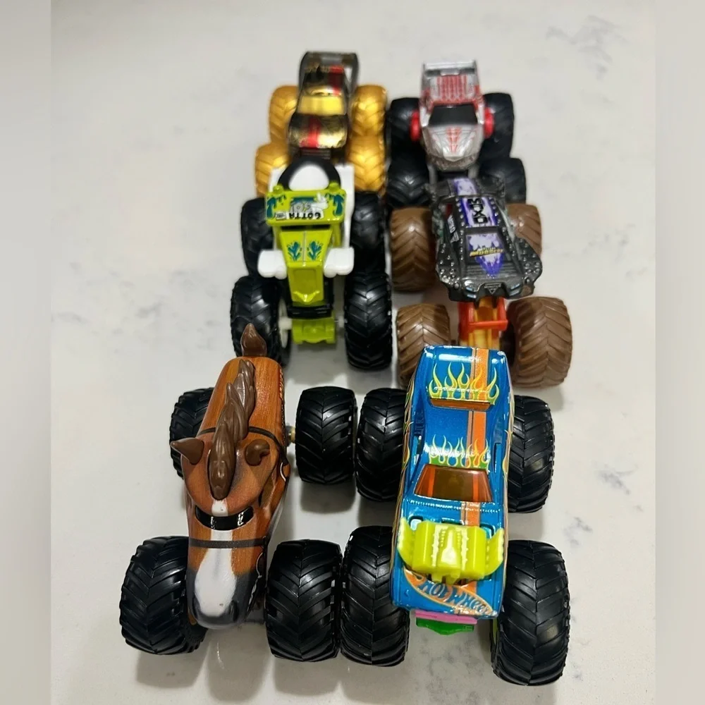 Monster Truck Toy Set - 6 Multicolor